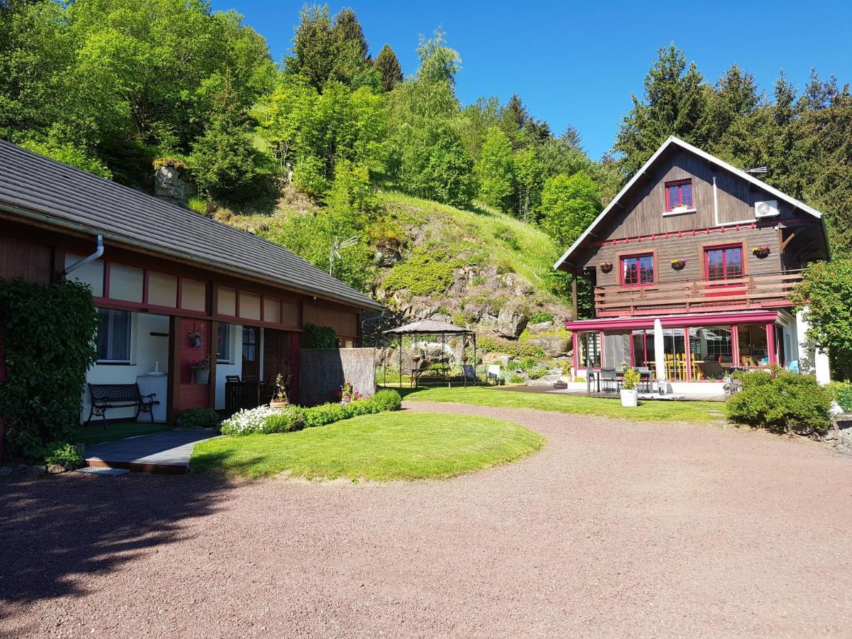 Gite Tout Confort 4 Personnes Besse-et-Saint-Anastaise Exterior photo