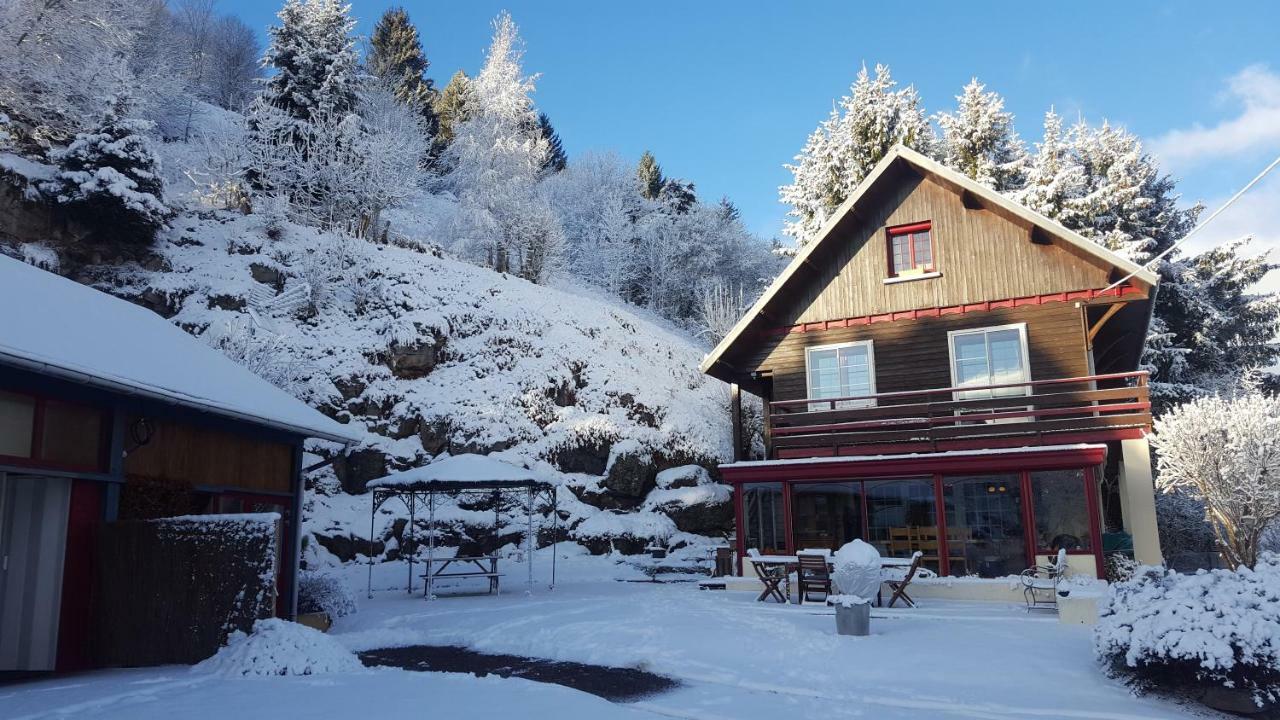 Gite Tout Confort 4 Personnes Besse-et-Saint-Anastaise Exterior photo